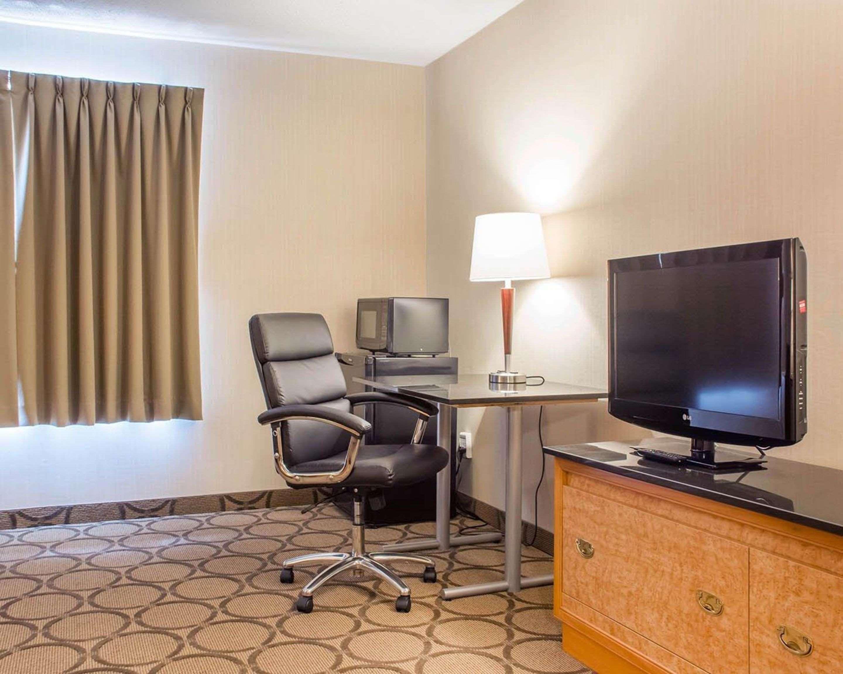 Comfort Inn Brantford Zewnętrze zdjęcie