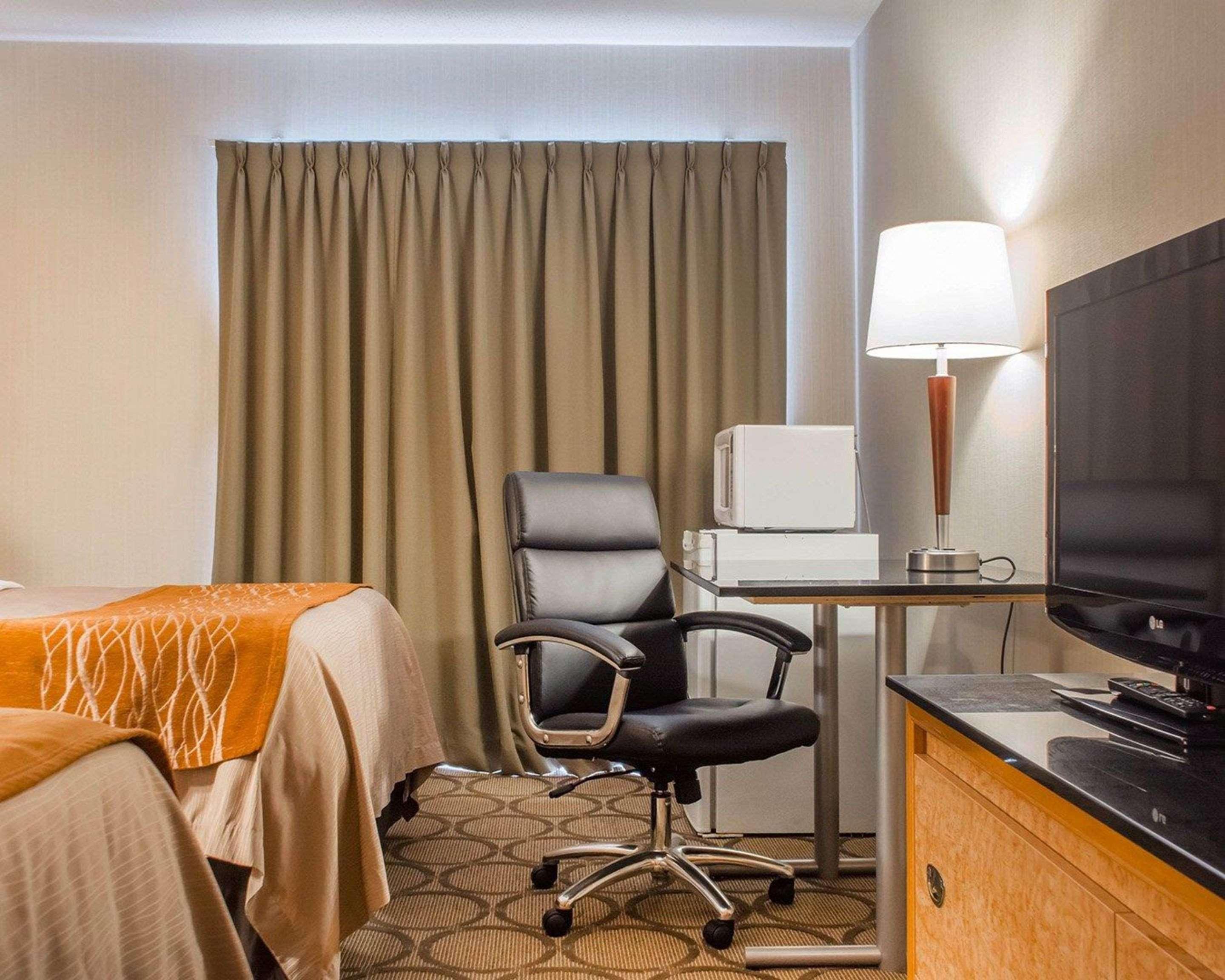 Comfort Inn Brantford Zewnętrze zdjęcie