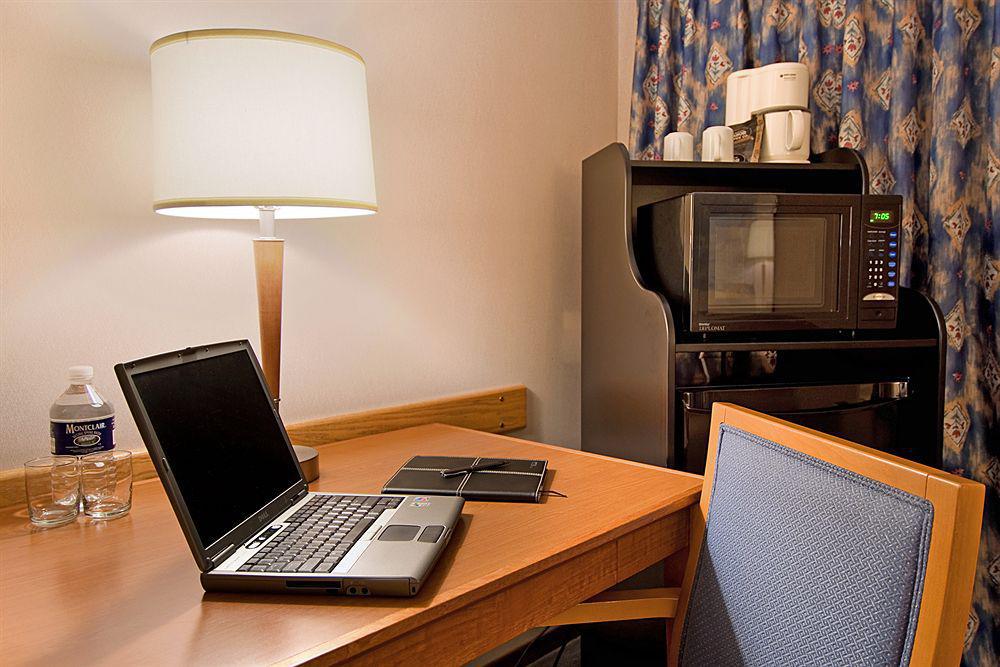 Comfort Inn Brantford Zewnętrze zdjęcie